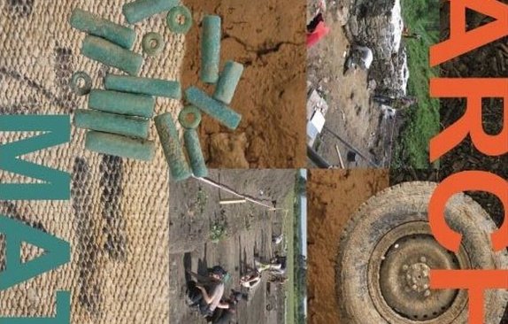 Collage aus archäologischen Objekten